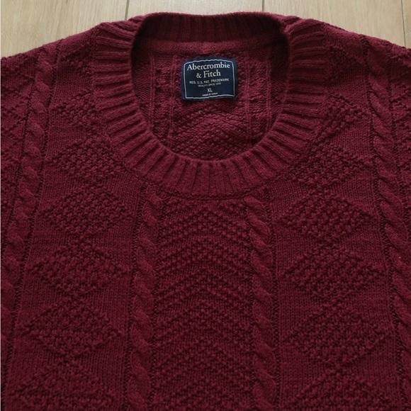 Abercrombie & Fitch Textured Crew Neck Sweater in Red Men’s Size XL - Picture 5 of 10